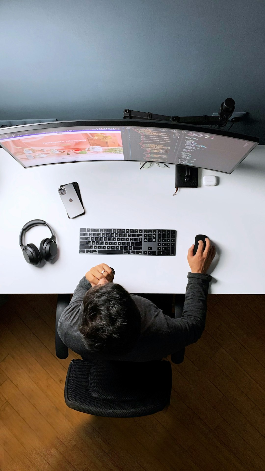 To see more stories about #design #desksetup,
Follow me on Instagram: 
https://www.instagram.com/fazurrehman/